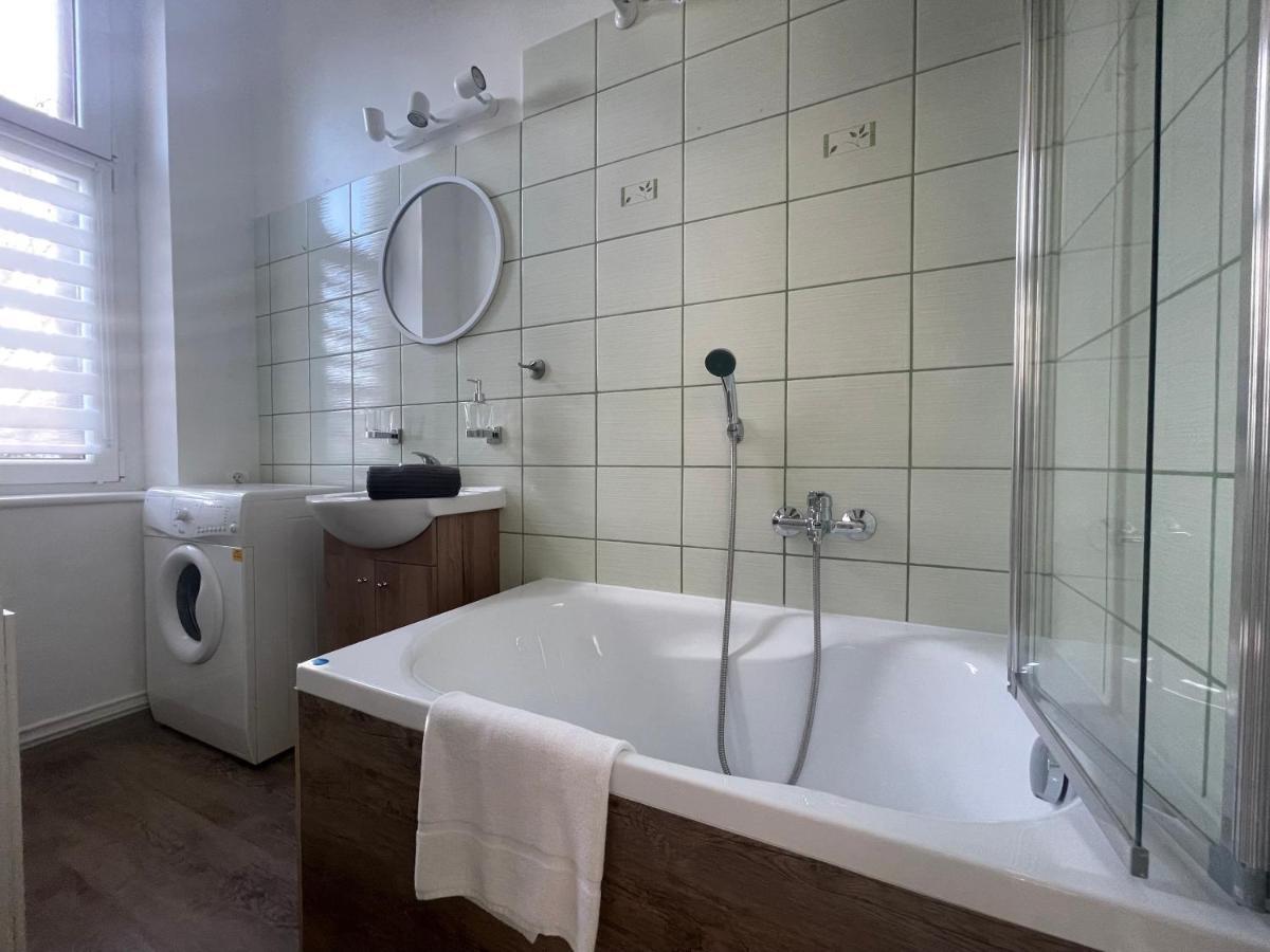 Przytulne Studio 3City W Sopocie Dla Czterech Osob Z Wanna By Noclegi Renters Sopot Eksteriør billede